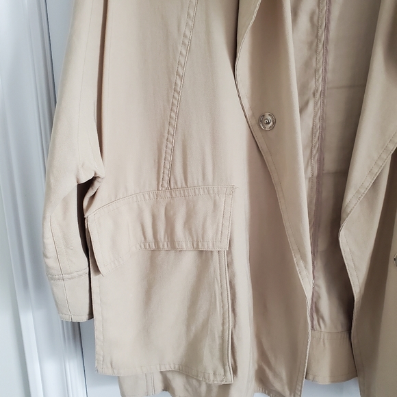 EUC Zara Flowy Trench Coat - Picture 3 of 4